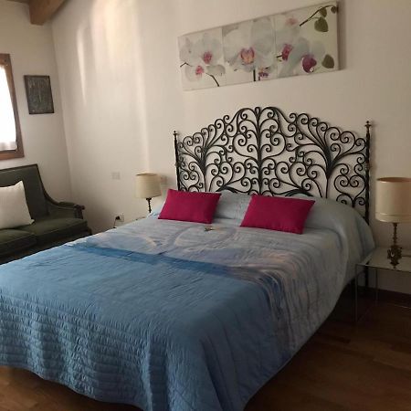 Casa Del Balcone Fiorito Διαμέρισμα Cormòns Εξωτερικό φωτογραφία